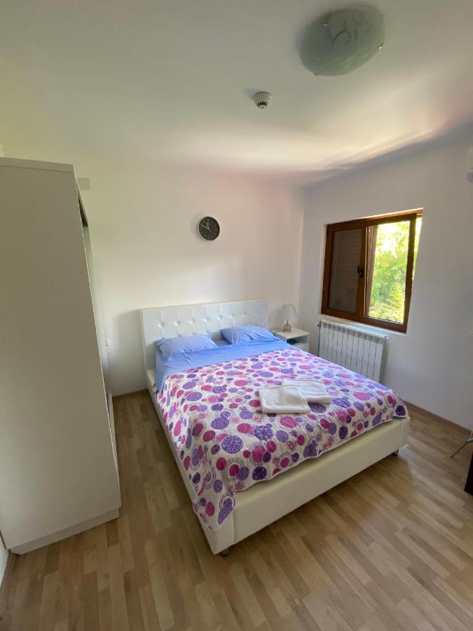 Apartments Family Tivat Exterior foto