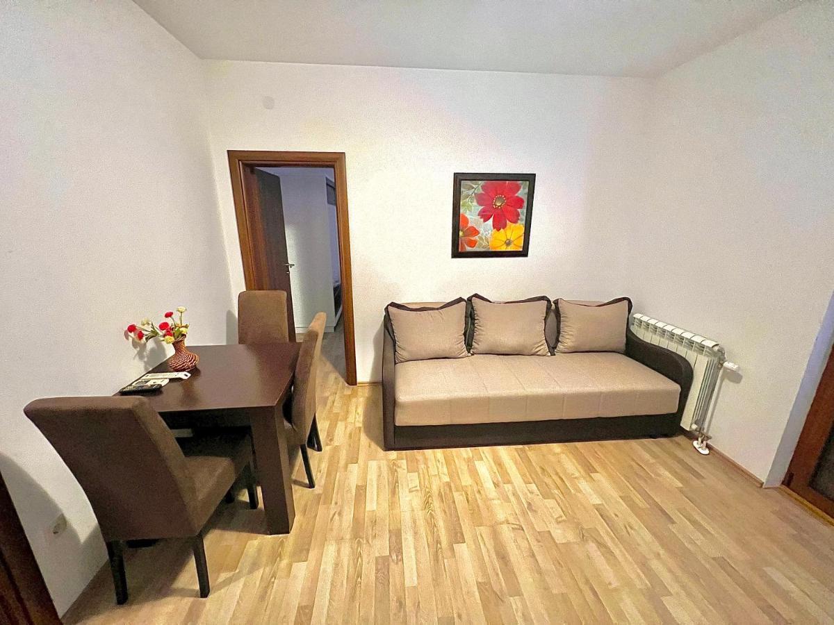 Apartments Family Tivat Exterior foto